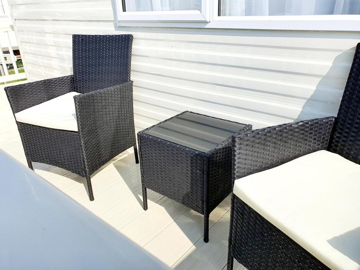 Premium Accommodation With Luxury Hot-Tub And Decking Area, Near Fantasy Island Ingoldmells Luaran gambar
