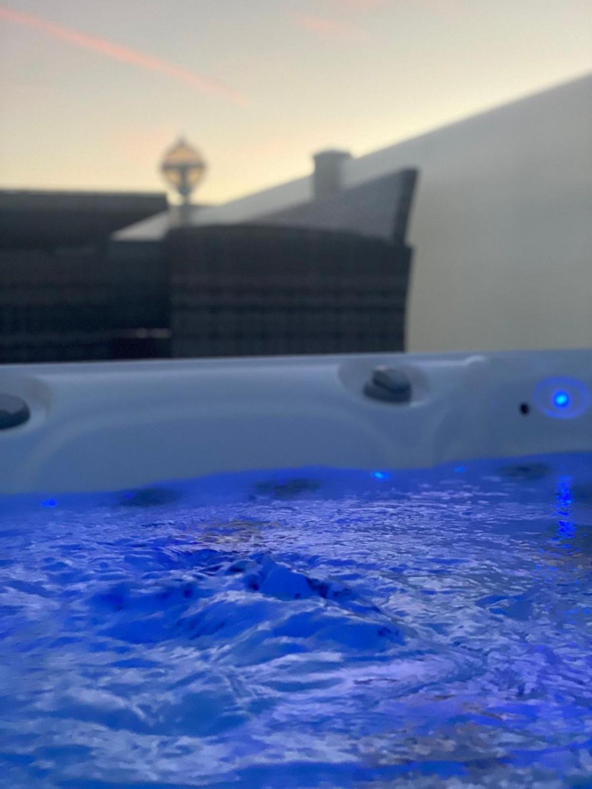 Premium Accommodation With Luxury Hot-Tub And Decking Area, Near Fantasy Island Ingoldmells Luaran gambar